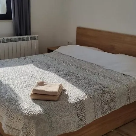 Lazur Flora Burgas Apartamento *
