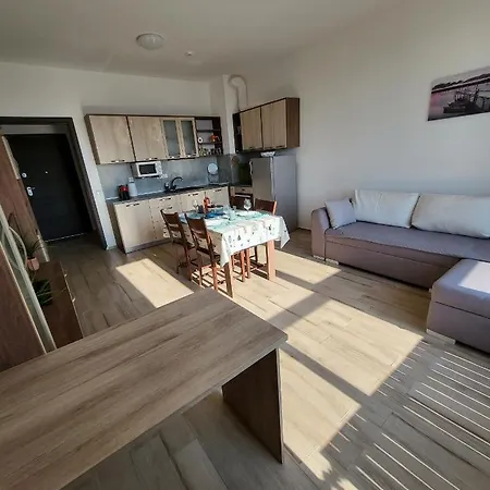 Lazur Flora Burgas * 布尔加斯
